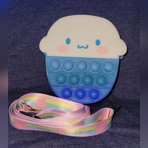 Cinnamon Roll pop-it purse